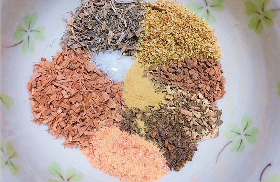 匂い袋は着物等にも使われる生地を使用し通販で取り揃えております